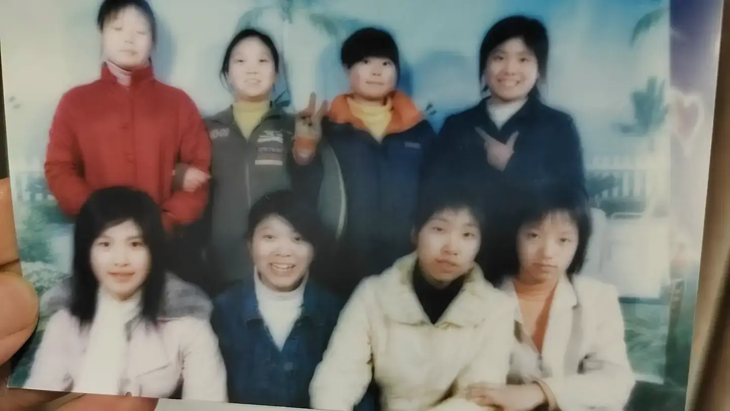 镇雄一中212班2006年珍贵留影，记录我们校园活动的美好瞬间。